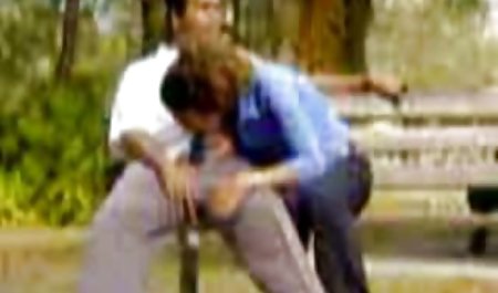 Istri selingkuh mengapung, dan orang asing tampan yang menyenangkan. bokep in korea